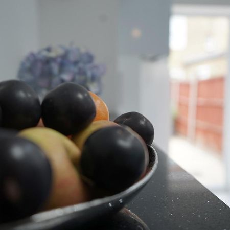 Beautiful London Home Sleeps 6, 2 Minutes To Metro Ngoại thất bức ảnh